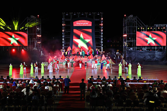 Lâm Đồng ngập tràn sắc xuân 2026