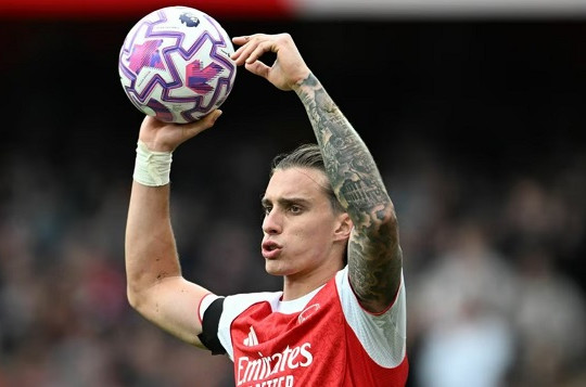Arsenal cân nhắc chia tay Riccardo Calafiori vì rào cản thể lực