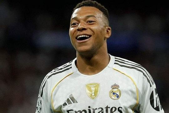 Real Madrid tái đấu Benfica: Kylian Mbappe và Trent Alexander-Arnold lĩnh xướng sơ đồ 4-4-2