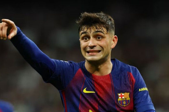 Hansi Flick và bài toán phục hưng Barcelona: Khi 'linh hồn' Pedri trở lại