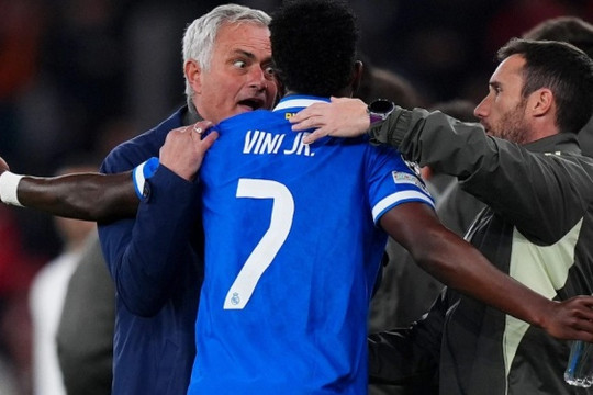 Vinicius Junior tỏa sáng và bóng đen phân biệt chủng tộc: Mourinho gây bão dư luận
