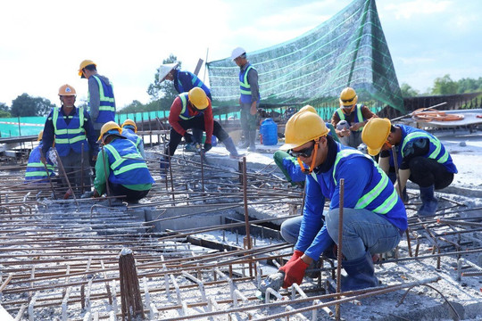 Cao tốc Biên Hòa – Vũng Tàu thi công xuyên Tết: Quyết tâm thông xe vào dịp 30/4