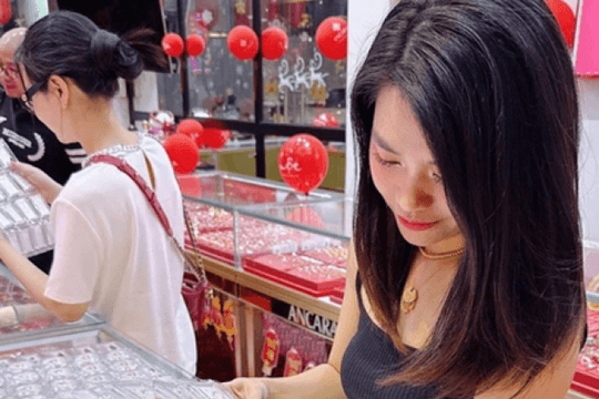 Cập nhật 08:30 sáng 19/02/2026: Giá vàng đi ngang 176.000–181.000, các thương hiệu đồng loạt giữ giá