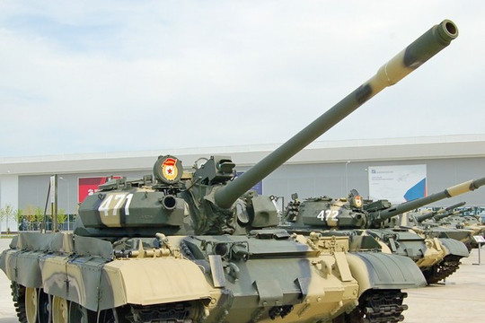 Phân tích sức mạnh xe tăng T-55AM có khả năng phóng tên lửa xuất hiện tại Ukraine