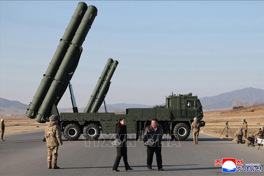 Triều Tiên bàn giao 50 hệ thống phóng tên lửa 600mm thế hệ mới tích hợp AI