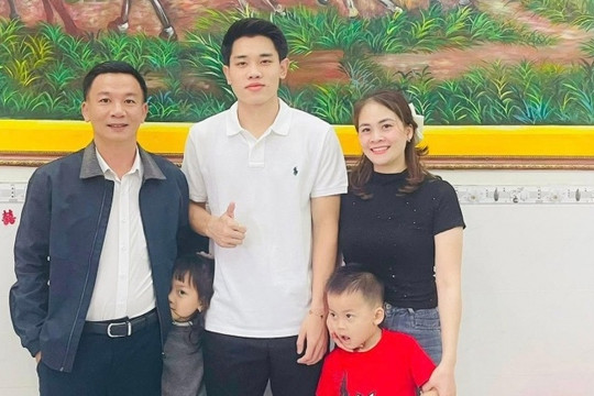 Tin bóng đá Việt Nam 20/2: CAHN lo ngại án phạt cho Leo Artur, Đình Bắc làm từ thiện