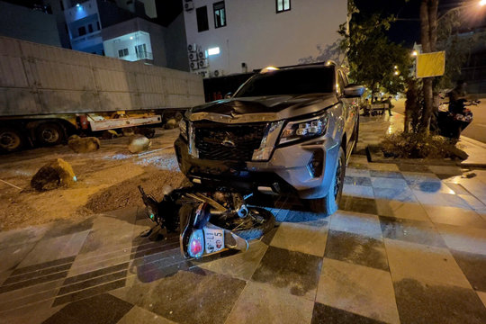 Điều tra vụ ô tô kéo lê xe máy trong đêm ở Phan Thiết, 1 người tử vong