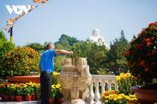 An Giang: Hàng vạn người đổ về Núi Cấm hành hương cầu an ngày mùng 4 Tết