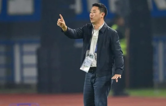 Chủ tịch Ratchaburi FC khẳng định Thai League số 1 khu vực sau khi loại Nam Định