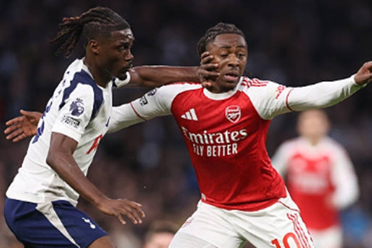 Arsenal thắng đậm Tottenham 4-1: Điểm sáng Yves Bissouma giữa đống đổ nát