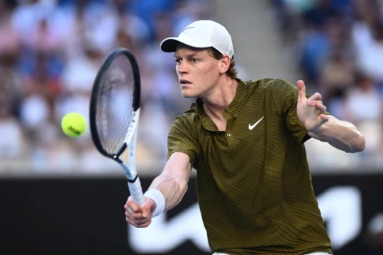 Jannik Sinner thừa nhận khủng hoảng sau cú sốc tại Qatar Open 2026