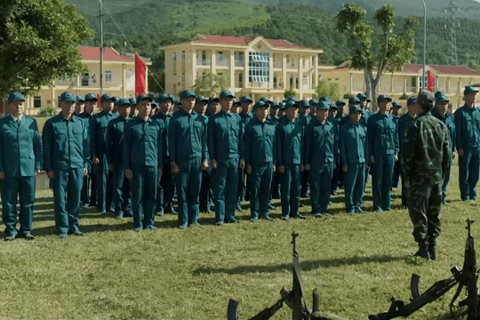 Phim Không giới hạn tập 11: Khải Phong công khai theo đuổi đối thủ cũ Lam Anh