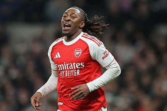 Arsenal "nhấn chìm" Tottenham 4-1: Eze và Gyokeres khẳng định đẳng cấp derby