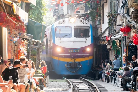 Hà Nội tiếp nhận hạ tầng đường sắt ga Hà Nội - Gia Lâm để tái thiết nội đô lịch sử