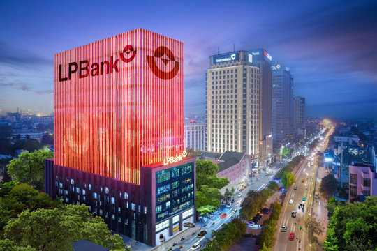 Lãi suất ngân hàng hôm nay 23/2/2026: LPBank và Sacombank đồng loạt tăng mạnh