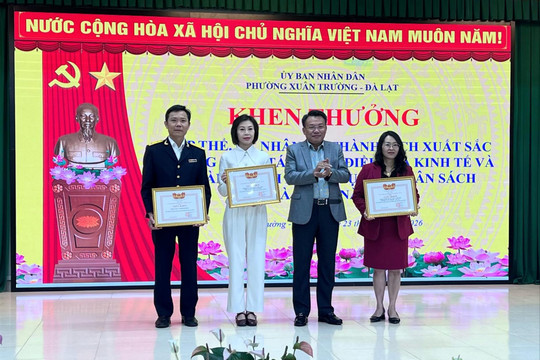 Phường Xuân Trường – Đà Lạt khen thưởng 4 tập thể và 17 cá nhân