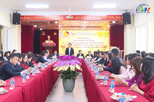 Chủ tịch UBND tỉnh Lâm Đồng thăm, động viên các đơn vị, địa phương đầu năm