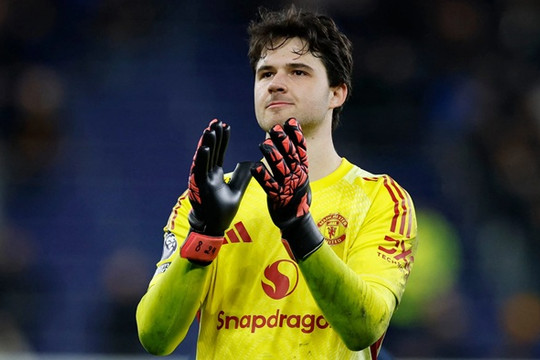 Senne Lammens: "Hóa thân" Van der Sar giúp Manchester United xua tan nỗi lo nơi khung gỗ