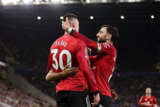 MU thắng Everton 1-0: Benjamin Sesko tỏa sáng giúp Quỷ đỏ áp sát top 4 Ngoại hạng Anh