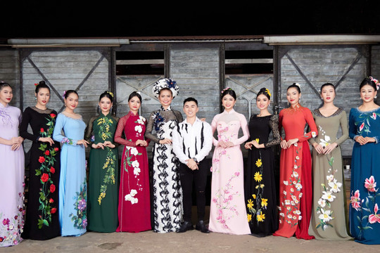 Young People in Lam Dong Infuse Creative Spirit into Floral Ao Dai