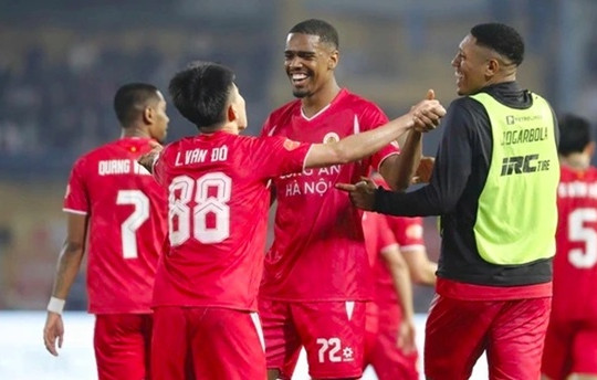 Công an Hà Nội dồn toàn lực vô địch V-League sau cú sốc tại đấu trường châu lục
