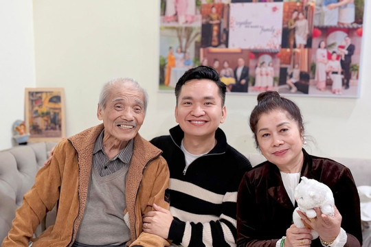 MC Hạnh Phúc thăm NSND Trần Hiếu: Cuộc hội ngộ của những người chiến thắng ung thư