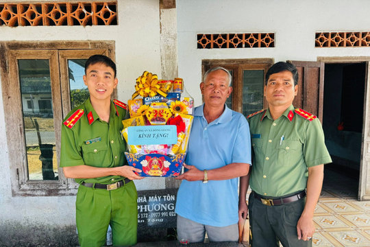 Dân vận khéo mở cánh cửa niềm tin ở Đông Giang