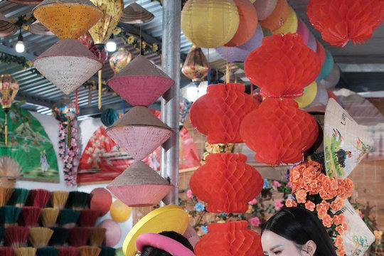 Làng hương Thủy Xuân: Di sản trăm năm rực rỡ sắc màu cố đô Huế