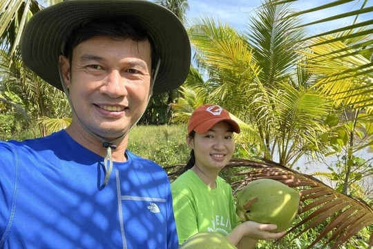 Diễn viên Tiết Cương: Hành trình từ 10 năm ở trọ đến tổ ấm viên mãn ở tuổi 53