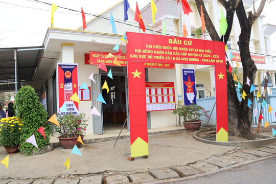 Khi người dân đặt lá phiếu niềm tin