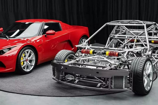 SC01: Siêu xe điện 'made in Italy' của Xiaomi sẵn sàng đối đầu Porsche