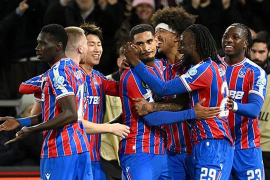 Crystal Palace 2-0 Zrinjski Mostar: Đêm lịch sử tại Selhurst Park đưa Đại bàng vào vòng 1/8