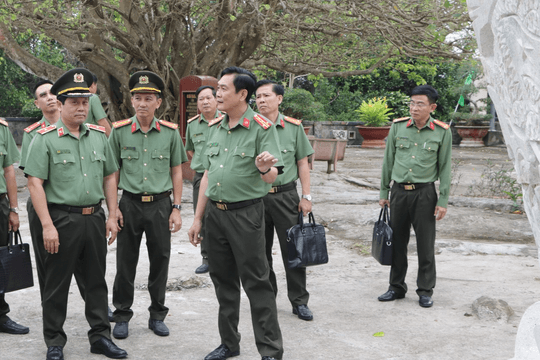 Bộ Công an khảo sát tôn tạo di tích Hòn Đá Bạc và xây dựng 500 căn nhà tại Cà Mau
