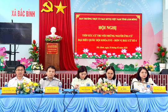 Các ứng cử viên ĐBQH khóa XVI tiếp xúc cử tri, vận động bầu cử tại đơn vị bầu cử số 4