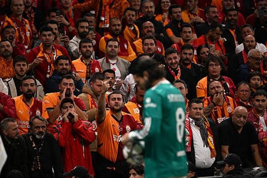 Liverpool tái đấu Galatasaray: Sự ngạo mạn đánh thức bản năng của Quỷ đỏ vùng Merseyside