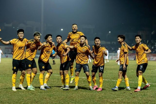 Thanh Hóa chính thức thoát án phạt FIFA, Đồng Nai khẳng định vị thế ngôi đầu