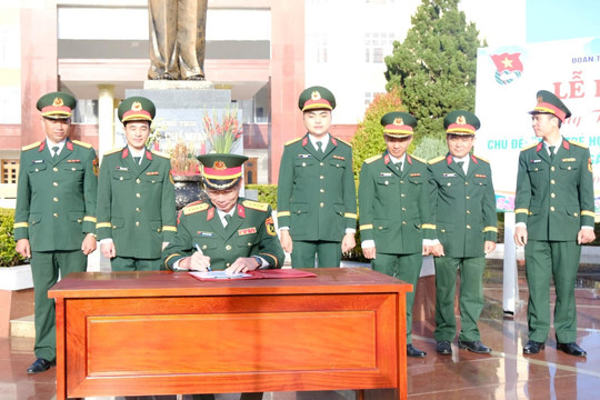 Gần 500 đoàn viên, thanh niên Học viện Lục quân ra quân “Tháng Thanh niên”