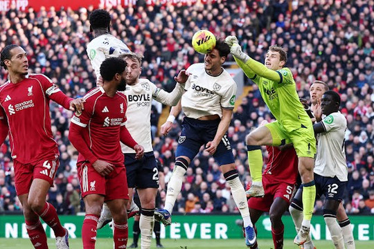 Liverpool vùi dập West Ham 5-2: Sự hồi sinh ngoạn mục nhờ các tình huống bóng chết