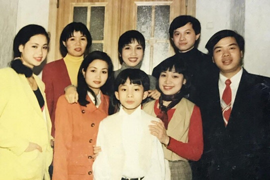 Diva Mỹ Linh tuổi 50: Tâm sự về biến động sức khỏe và tổ ấm hạnh phúc bên nhạc sĩ Anh Quân