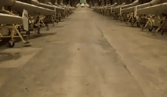Iran công bố video hệ thống hầm ngầm chứa hàng loạt máy bay không người lái chiến lược