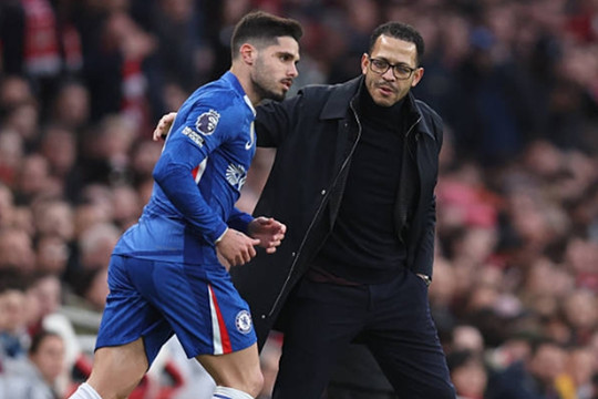 Chấm điểm Arsenal 2-1 Chelsea: Thảm họa thẻ đỏ của Pedro Neto và nỗi buồn Joao Pedro