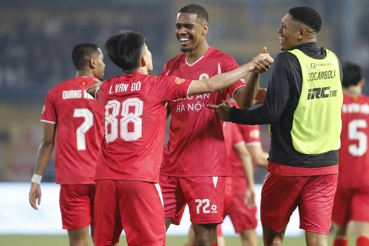 CLB Công an Hà Nội thống trị V-League: Kịch bản vô địch sớm và sức mạnh từ HLV Polking