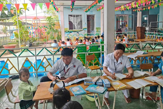 Nâng cao chất lượng chăm sóc sức khỏe ở Phan Sơn