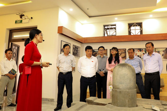 Bí thư Tỉnh ủy Lâm Đồng Y Thanh Hà Niê Kđăm thăm Di tích quốc gia đặc biệt Cát Tiên