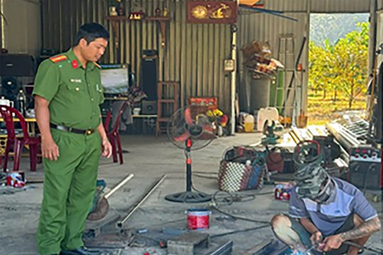 Điểm tựa giúp người lầm lỡ làm lại cuộc đời