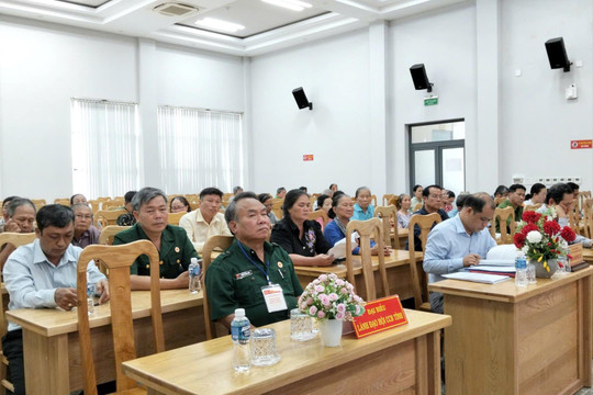 Người ứng cử đại biểu HĐND tỉnh Lâm Đồng tiếp xúc cử tri phường Phan Thiết