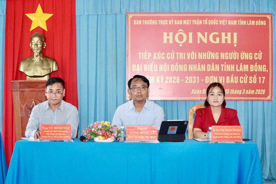 Ba ứng cử viên HĐND tỉnh Lâm Đồng tiếp xúc cử tri phường Bình Thuận
