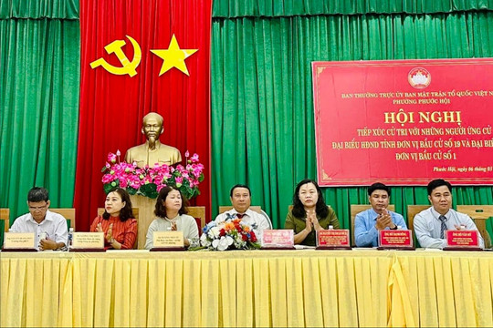 Các ứng cử viên đại biểu HĐND tỉnh tiếp xúc cử tri phường Phước Hội