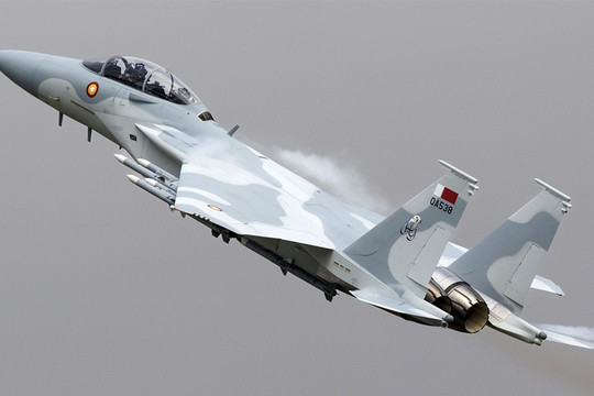 Tiêm kích F-15QA Qatar bắn hạ hai máy bay ném bom Su-24 của Iran tại vùng Vịnh