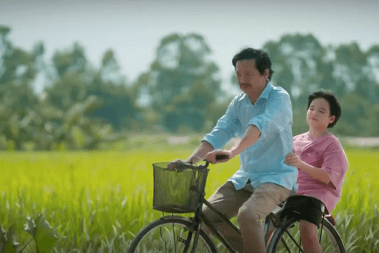 Đồng hồ đếm ngược tập 9: Con trai thầy Thắng trộm tiền xây nhà thờ họ bất chấp cha lâm bệnh